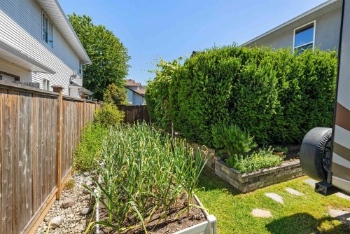 18851 64A Avenue, Surrey, BC 