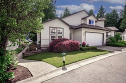 15-13911 16th Avenue  Surrey, BC V4A 1P8
