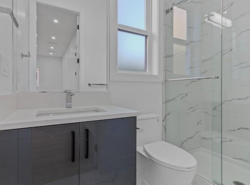 32735 Marshall Road, Abbotsford, BC - Indoor Photo Showing Bathroom