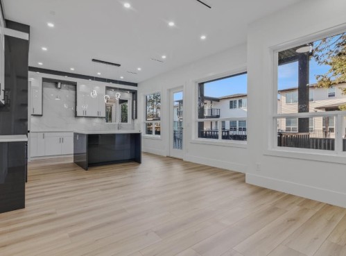 32735 Marshall Road, Abbotsford, BC - Indoor