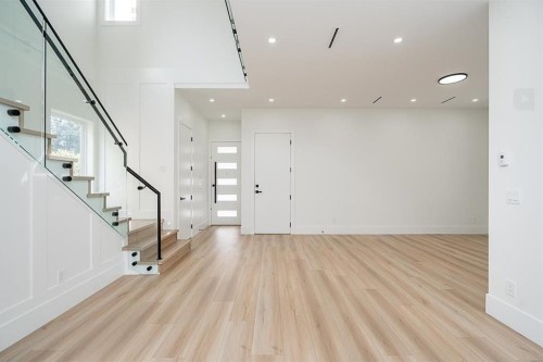 32735 Marshall Road, Abbotsford, BC - Indoor Photo Showing Other Room
