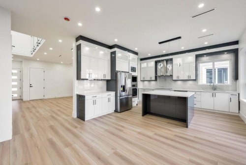 32735 Marshall Road, Abbotsford, BC - Indoor Photo Showing Kitchen With Upgraded Kitchen