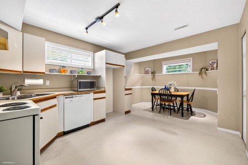 20621 96A Avenue, Langley, BC 