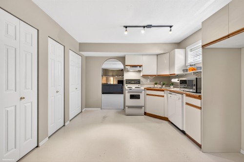 20621 96A Avenue, Langley, BC 