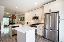 4-3039 156 Street Surrey, BC V3S 6T5