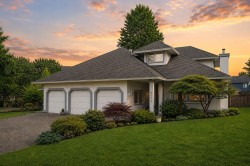 8572 164a Street Surrey, BC V4N 3G8