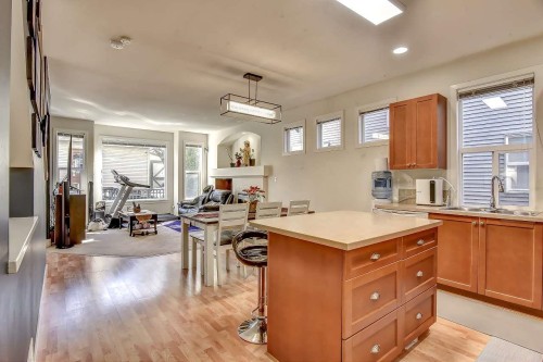 6914 190 Street, Surrey, BC - Indoor Photo Showing Kitchen With Double Sink