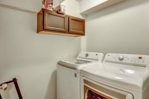 6914 190 Street, Surrey, BC - Indoor Photo Showing Laundry Room