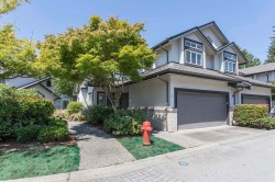 7-3387 King George Boulevard Surrey, BC V4P 1B7