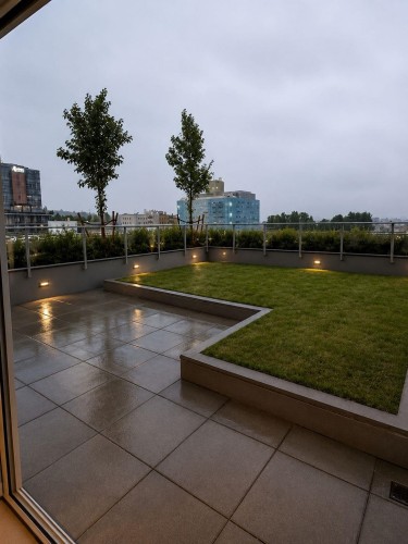 906-9675 King George Boulevard, Surrey, BC 