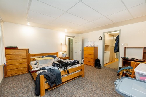 13852 Malabar Avenue, White Rock, BC - Indoor Photo Showing Bedroom