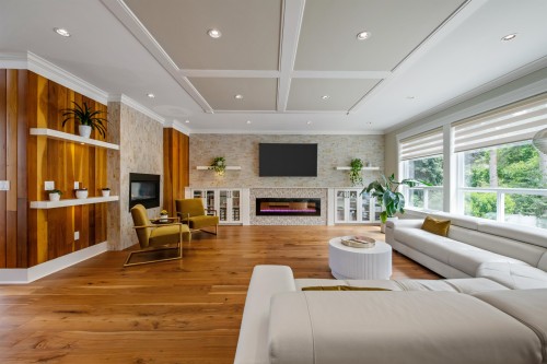 20962 48 Avenue, Langley, BC - Indoor Photo Showing Living Room With Fireplace