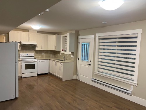 20962 48 Avenue, Langley, BC - Indoor Photo Showing Kitchen