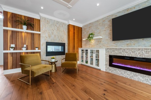 20962 48 Avenue, Langley, BC - Indoor With Fireplace