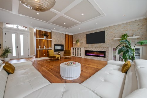 20962 48 Avenue, Langley, BC - Indoor With Fireplace