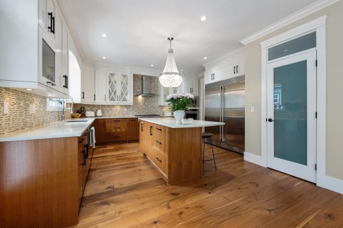20962 48 Avenue, Langley, BC - Indoor Photo Showing Kitchen With Upgraded Kitchen