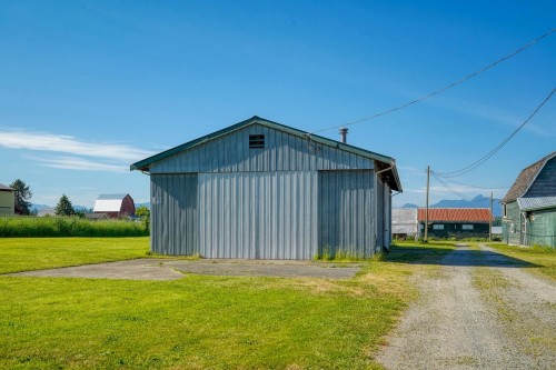 16913 66 Avenue, Surrey, BC - Outdoor
