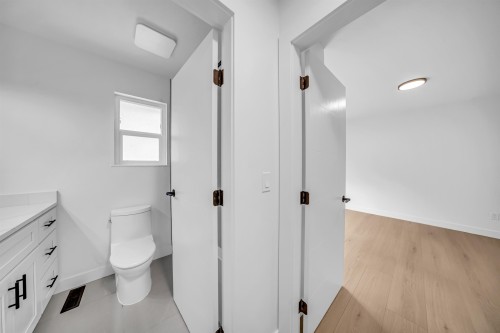 8-32705 Fraser Crescent, Mission, BC - Indoor Photo Showing Bathroom