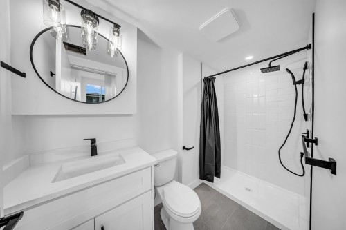 8-32705 Fraser Crescent, Mission, BC - Indoor Photo Showing Bathroom