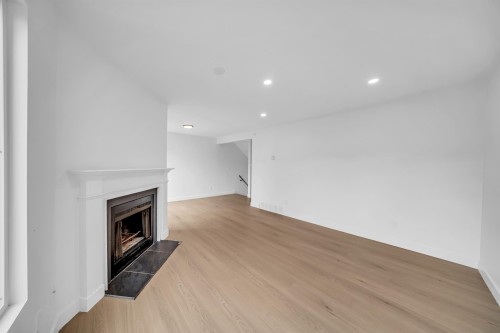 8-32705 Fraser Crescent, Mission, BC - Indoor With Fireplace