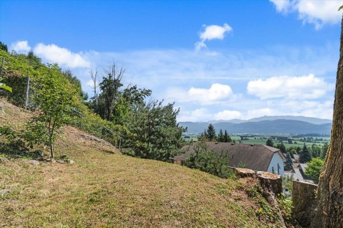 2255 Mountain Drive, Abbotsford, BC 