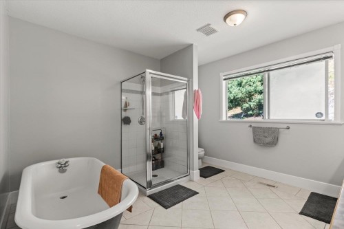 2255 Mountain Drive, Abbotsford, BC 