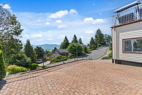 2255 Mountain Drive, Abbotsford, BC 