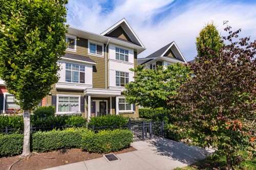 4-27735 Roundhouse Drive  Abbotsford, BC V4X 0B9