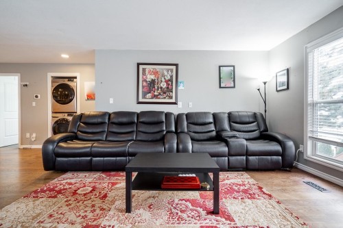 2262 Willoughby Way, Langley, BC - Indoor Photo Showing Living Room