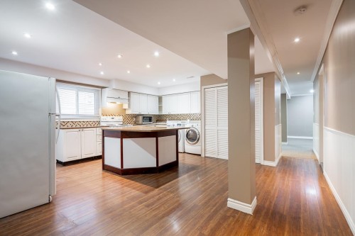 2262 Willoughby Way, Langley, BC - Indoor Photo Showing Kitchen