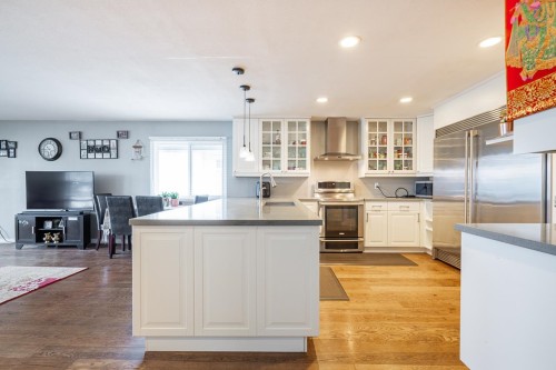 2262 Willoughby Way, Langley, BC - Indoor Photo Showing Kitchen With Upgraded Kitchen