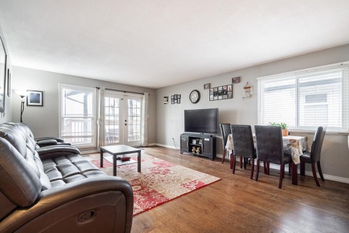 2262 Willoughby Way, Langley, BC - Indoor Photo Showing Living Room