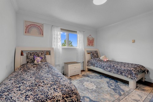 13232 82 Avenue, Surrey, BC - Indoor Photo Showing Bedroom