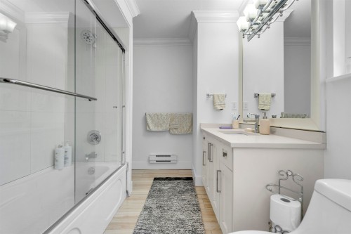 13232 82 Avenue, Surrey, BC - Indoor Photo Showing Bathroom