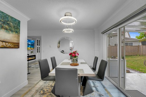 13232 82 Avenue, Surrey, BC - Indoor Photo Showing Dining Room