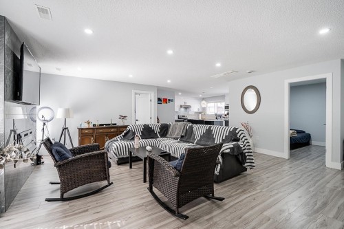 2714 Parkway Drive, Surrey, BC 
