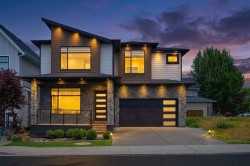 8376 209b Street Langley, BC V2Y 4K4