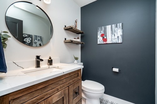 7988 Melburn Drive, Mission, BC - Indoor Photo Showing Bathroom