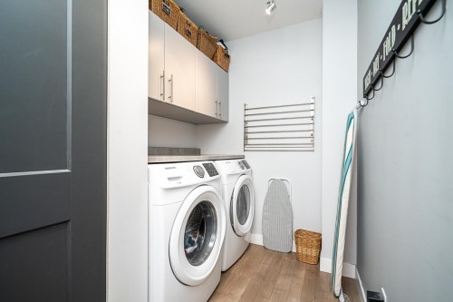 7988 Melburn Drive, Mission, BC - Indoor Photo Showing Laundry Room