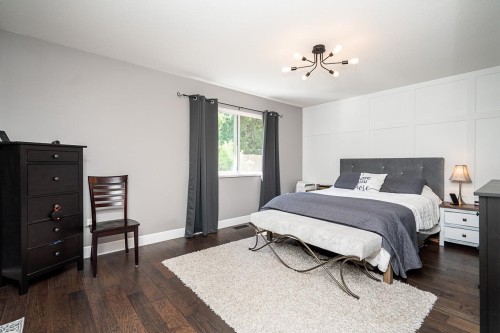 7988 Melburn Drive, Mission, BC - Indoor Photo Showing Bedroom