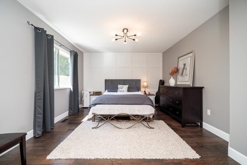 7988 Melburn Drive, Mission, BC - Indoor Photo Showing Bedroom