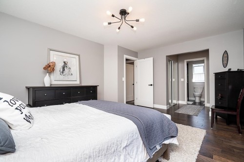 7988 Melburn Drive, Mission, BC - Indoor Photo Showing Bedroom