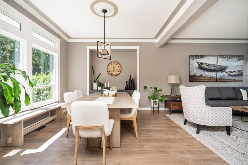 7988 Melburn Drive, Mission, BC - Indoor Photo Showing Dining Room
