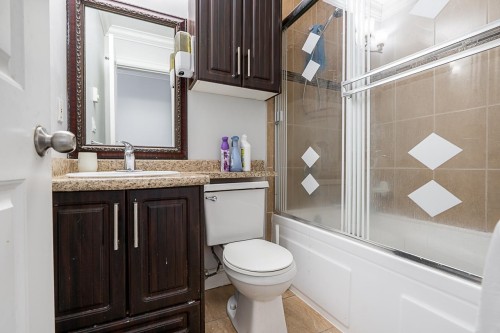 12892 111 Avenue, Surrey, BC - Indoor Photo Showing Bathroom
