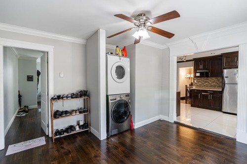12892 111 Avenue, Surrey, BC - Indoor Photo Showing Laundry Room