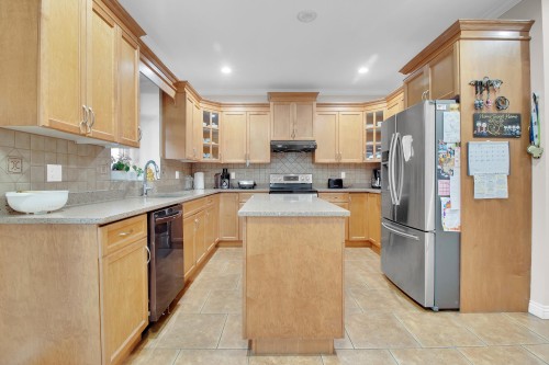 7690 146A Street, Surrey, BC 