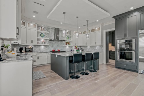 15046 76A Avenue, Surrey, BC - Indoor Photo Showing Kitchen With Upgraded Kitchen