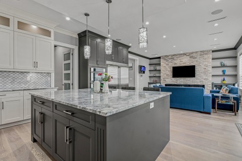 15046 76A Avenue, Surrey, BC - Indoor Photo Showing Kitchen With Upgraded Kitchen
