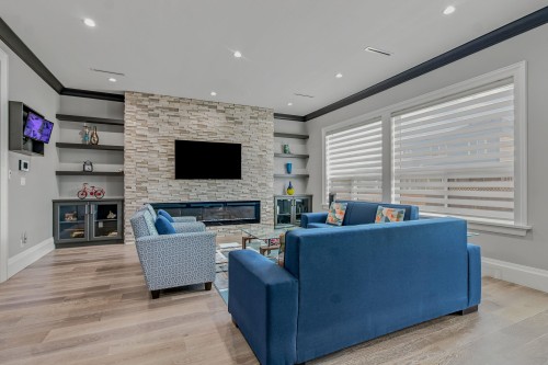 15046 76A Avenue, Surrey, BC - Indoor Photo Showing Living Room With Fireplace