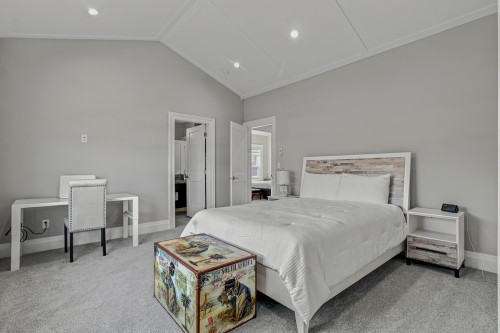 15046 76A Avenue, Surrey, BC - Indoor Photo Showing Bedroom